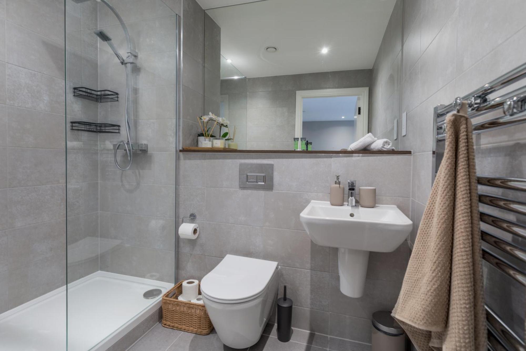 Springwell Suite - City Centre - Balcony & Pool Table - 3 Bed Leeds  Exterior photo