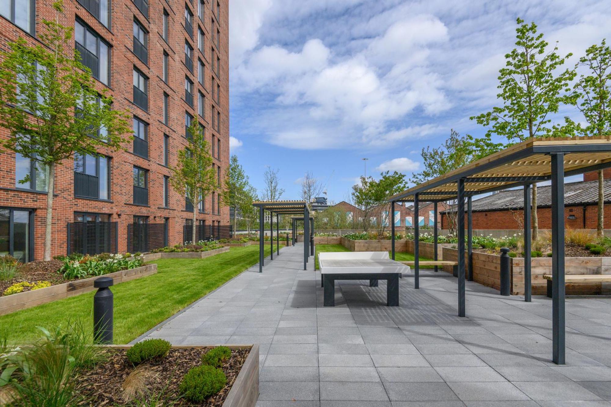 Springwell Suite - City Centre - Balcony & Pool Table - 3 Bed Leeds  Exterior photo